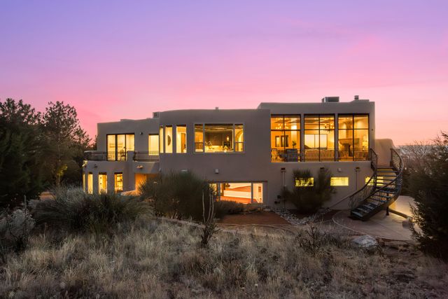 1446 Honeysuckle Drive NE, Albuquerque, NM 87122