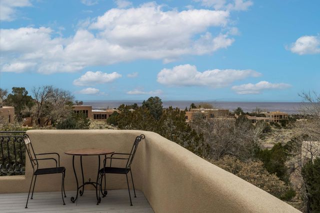 1446 Honeysuckle Drive NE, Albuquerque, NM 87122