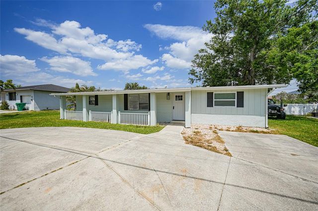 654 AQUI ESTA DRIVE, Punta Gorda, FL 33950