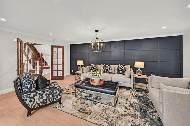 10270 N Range Line COURT, Mequon, WI 53092