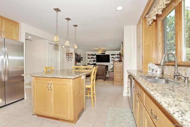 245 W Central Avenue, Pearl River, NY 10965
