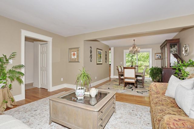 245 W Central Avenue, Pearl River, NY 10965