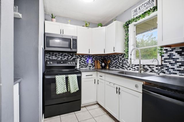 854 Fitchland Drive 854 Fitchland Drive, Vandalia, OH 45377