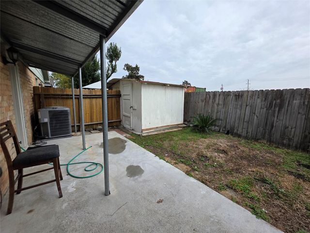 5613 Cripple Brook Court, Houston, TX 77017