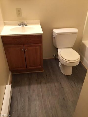 1444 Kingston Ave Apt B, Norfolk, VA 23503