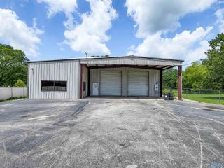 16097 Parker Road, Athens, AL 35611