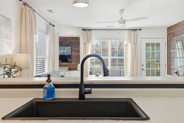 77 Anglers Pointe 1, Branson, MO 65616