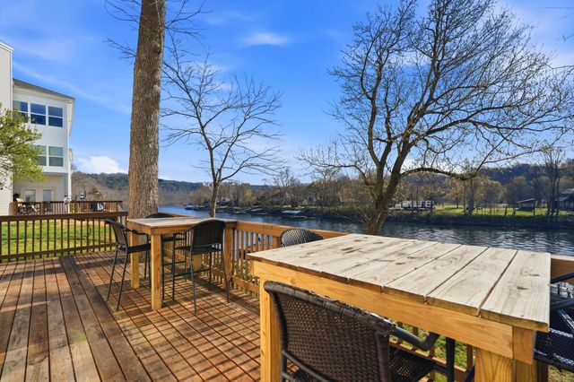77 Anglers Pointe 1, Branson, MO 65616