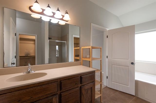 14358 Redvine Road, Choctaw, OK 73020