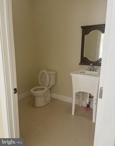 5047-00 BALTIMORE AVE, Philadelphia, PA 19143