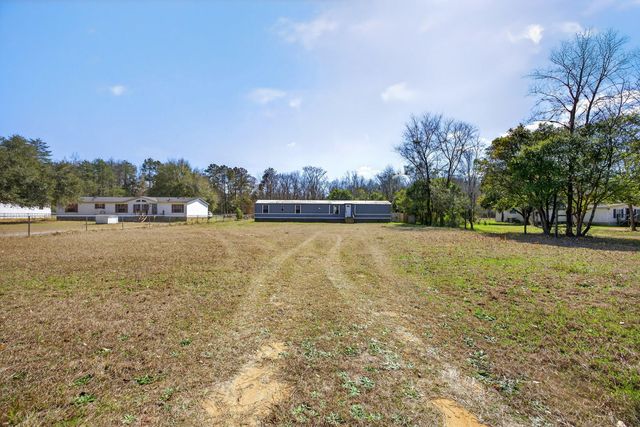 1445 Hidden Oaks Drive, Wedgefield, SC 29168
