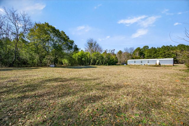 1445 Hidden Oaks Drive, Wedgefield, SC 29168
