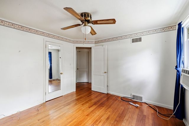 23 Steuben St, Springfield, MA 01151