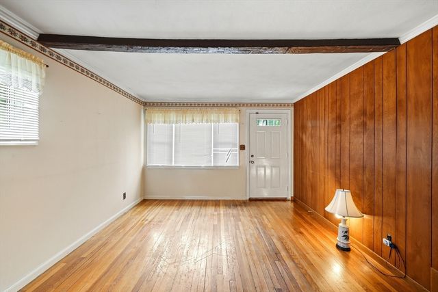 23 Steuben St, Springfield, MA 01151