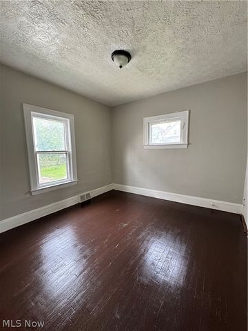 3455 E 142nd Street, Cleveland, OH 44120