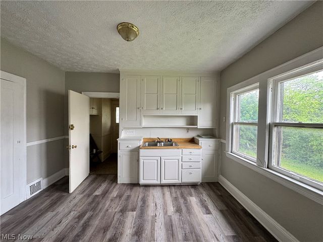 3455 E 142nd Street, Cleveland, OH 44120