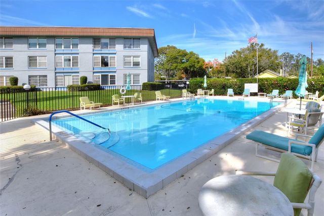 333 LAKE HOWARD DRIVE NW 113D, Winter Haven, FL 33880