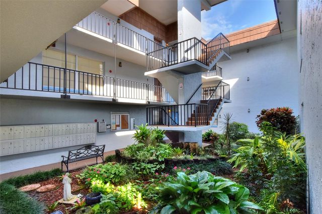 333 LAKE HOWARD DRIVE NW 113D, Winter Haven, FL 33880