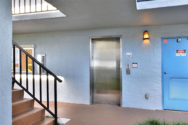 333 LAKE HOWARD DRIVE NW 113D, Winter Haven, FL 33880