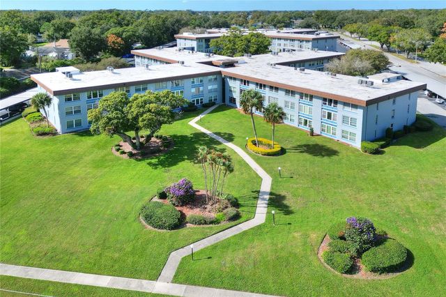 333 LAKE HOWARD DRIVE NW 113D, Winter Haven, FL 33880