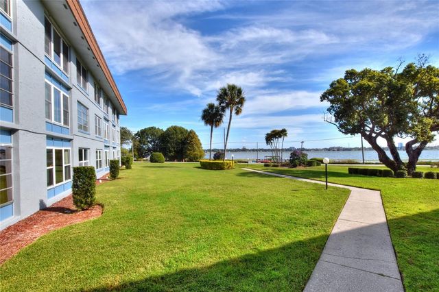 333 LAKE HOWARD DRIVE NW 113D, Winter Haven, FL 33880