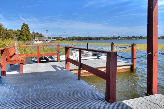 333 LAKE HOWARD DRIVE NW 113D, Winter Haven, FL 33880