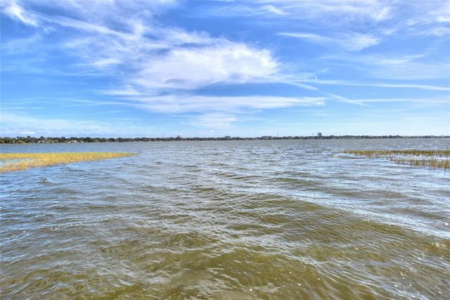 333 LAKE HOWARD DRIVE NW 113D, Winter Haven, FL 33880