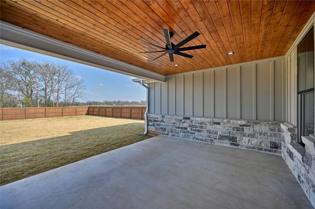 746 Lake Day Drive, Somerville, TX 77879