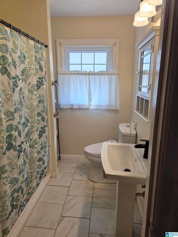 537 LEAHY CIRCLE, Talladega, AL 35160