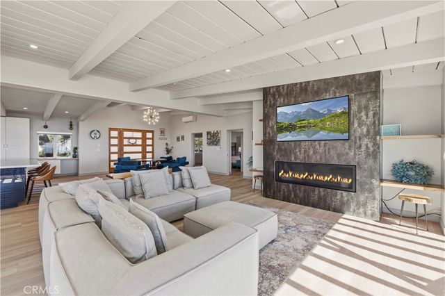 186 N Kalorama, Ventura, CA 93001