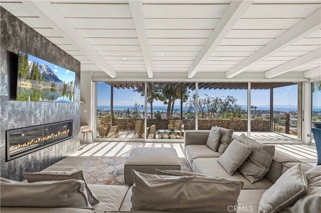 186 N Kalorama, Ventura, CA 93001