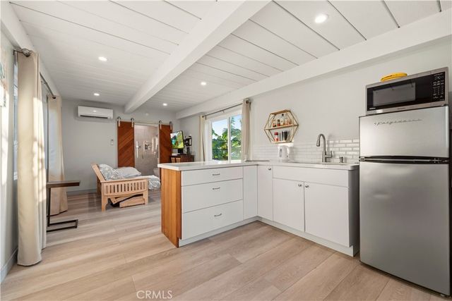 186 N Kalorama, Ventura, CA 93001