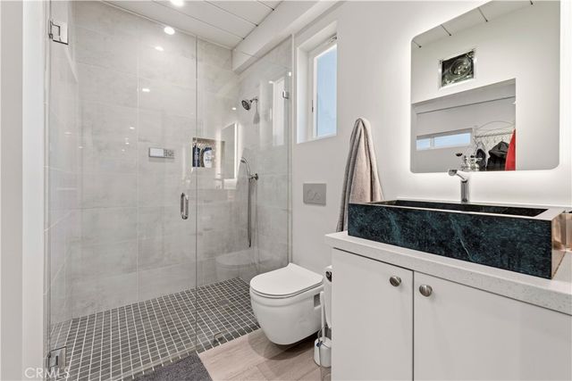 186 N Kalorama, Ventura, CA 93001