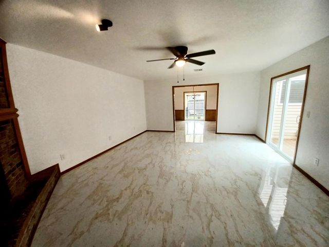 724 Westridge Court, Yukon, OK 73099