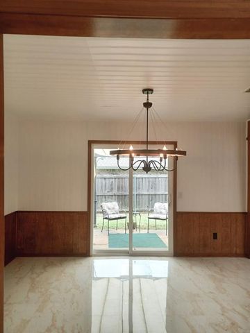 724 Westridge Court, Yukon, OK 73099