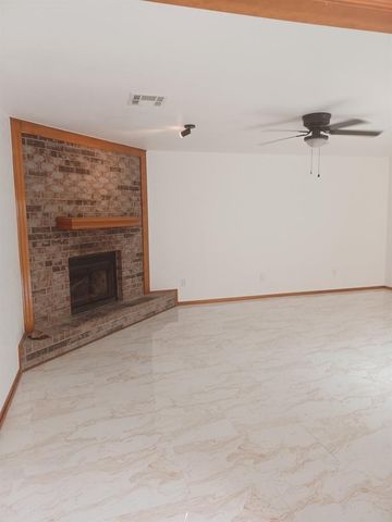 724 Westridge Court, Yukon, OK 73099