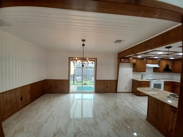 724 Westridge Court, Yukon, OK 73099