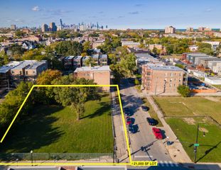 556 E 47th Street, Chicago, IL 60653