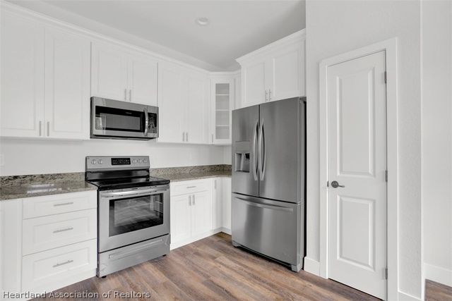 301 Oak Knolls Circle, Sebring, FL 33876
