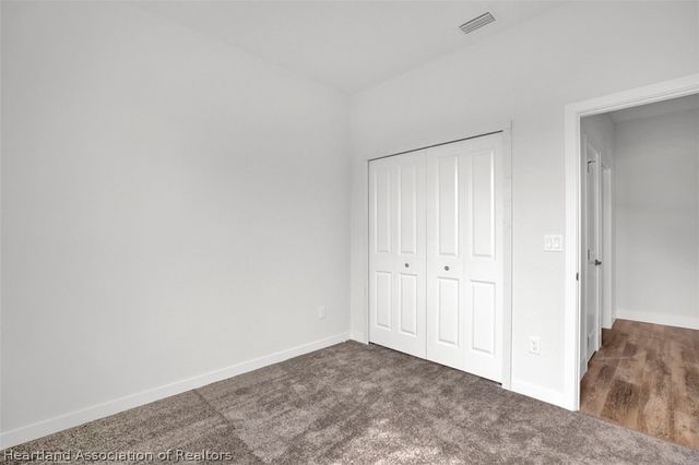 301 Oak Knolls Circle, Sebring, FL 33876