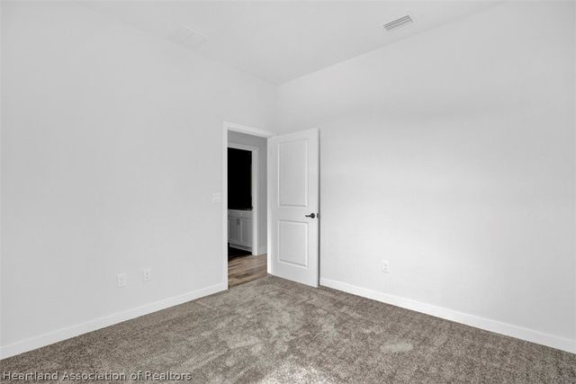 301 Oak Knolls Circle, Sebring, FL 33876