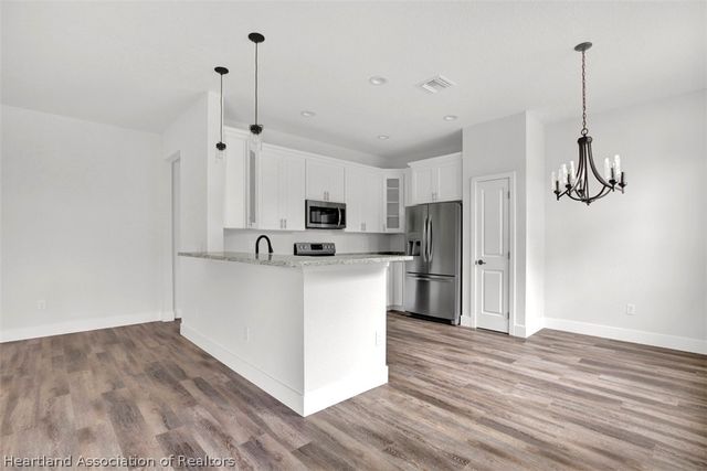 301 Oak Knolls Circle, Sebring, FL 33876