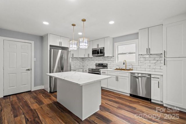 3124 Pikes Peak Drive, Gastonia, NC 28052
