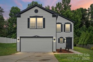 3124 Pikes Peak Drive, Gastonia, NC 28052