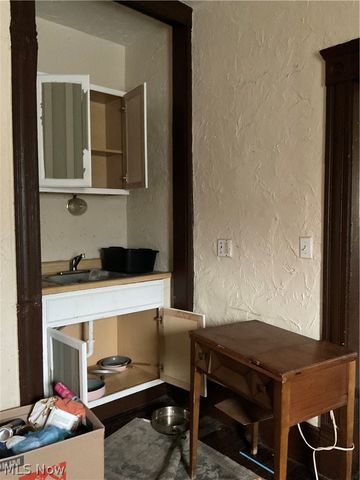 3654 E 53rd Street, Cleveland, OH 44105