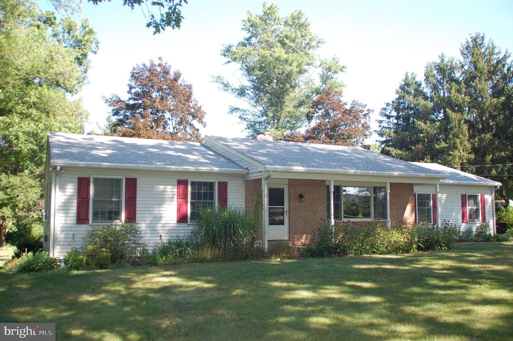 883 KULP RD, HARLEYSVILLE, PA 19438 — exterior