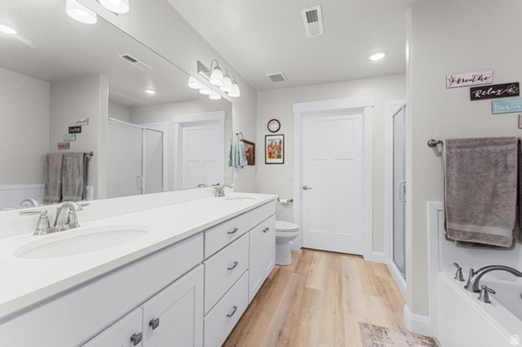 Image 14 of property listing at 442 N PINTAIL LN #C, Vineyard, UT 84059