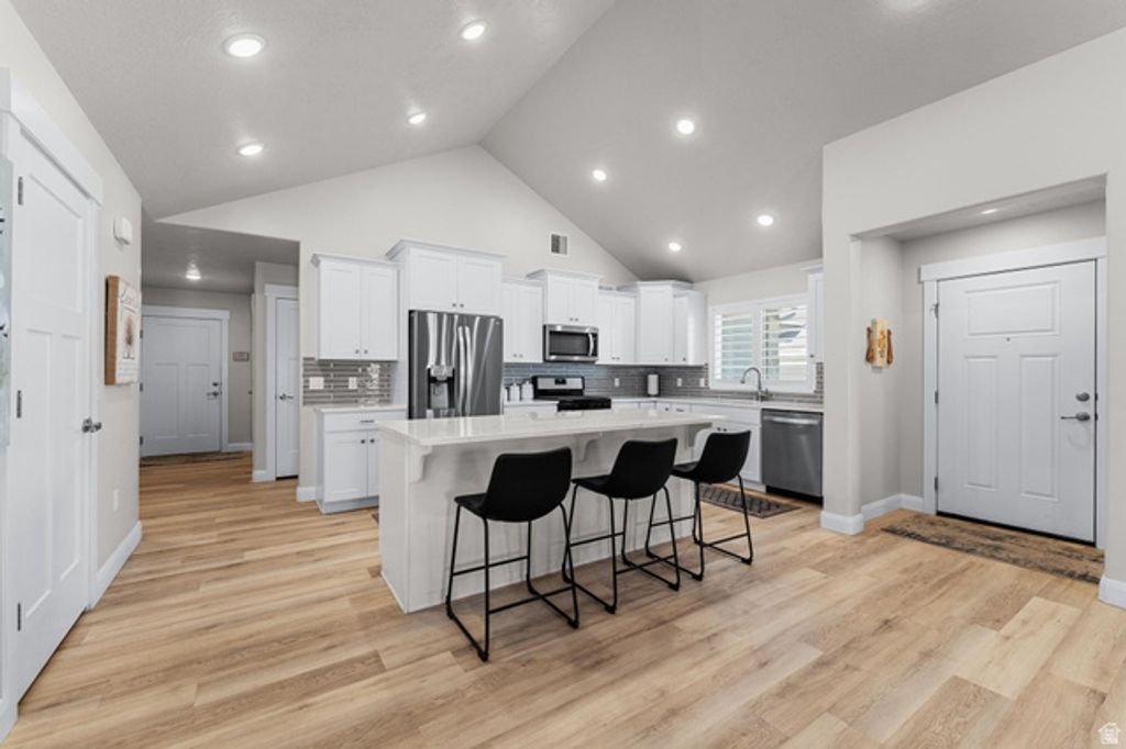 Image 3 of property listing at 442 N PINTAIL LN #C, Vineyard, UT 84059