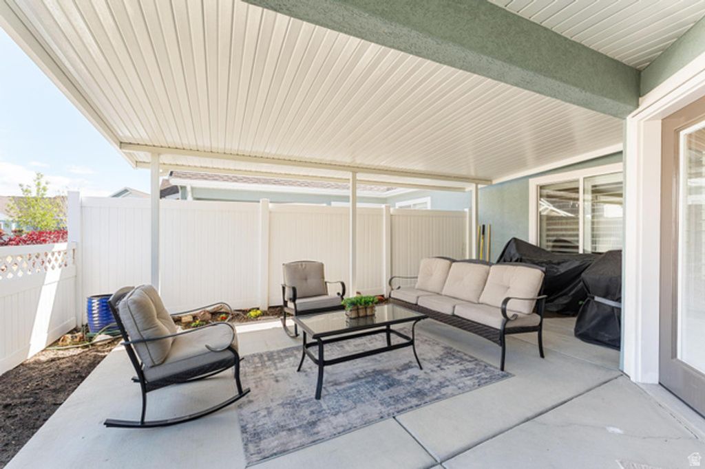 Image 21 of property listing at 442 N PINTAIL LN #C, Vineyard, UT 84059