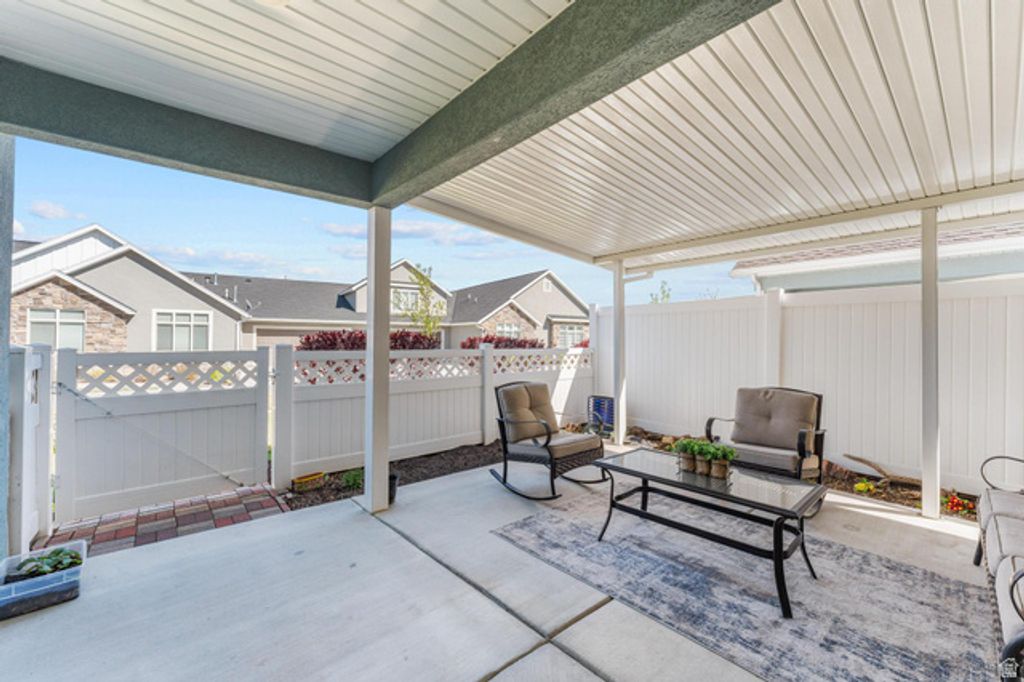 Image 22 of property listing at 442 N PINTAIL LN #C, Vineyard, UT 84059